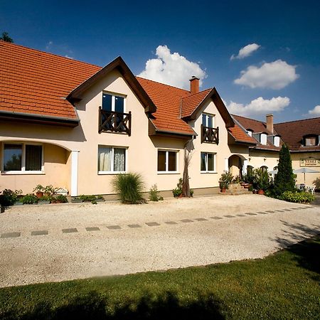 Hotel Keszi Panzio Budakeszi Esterno foto