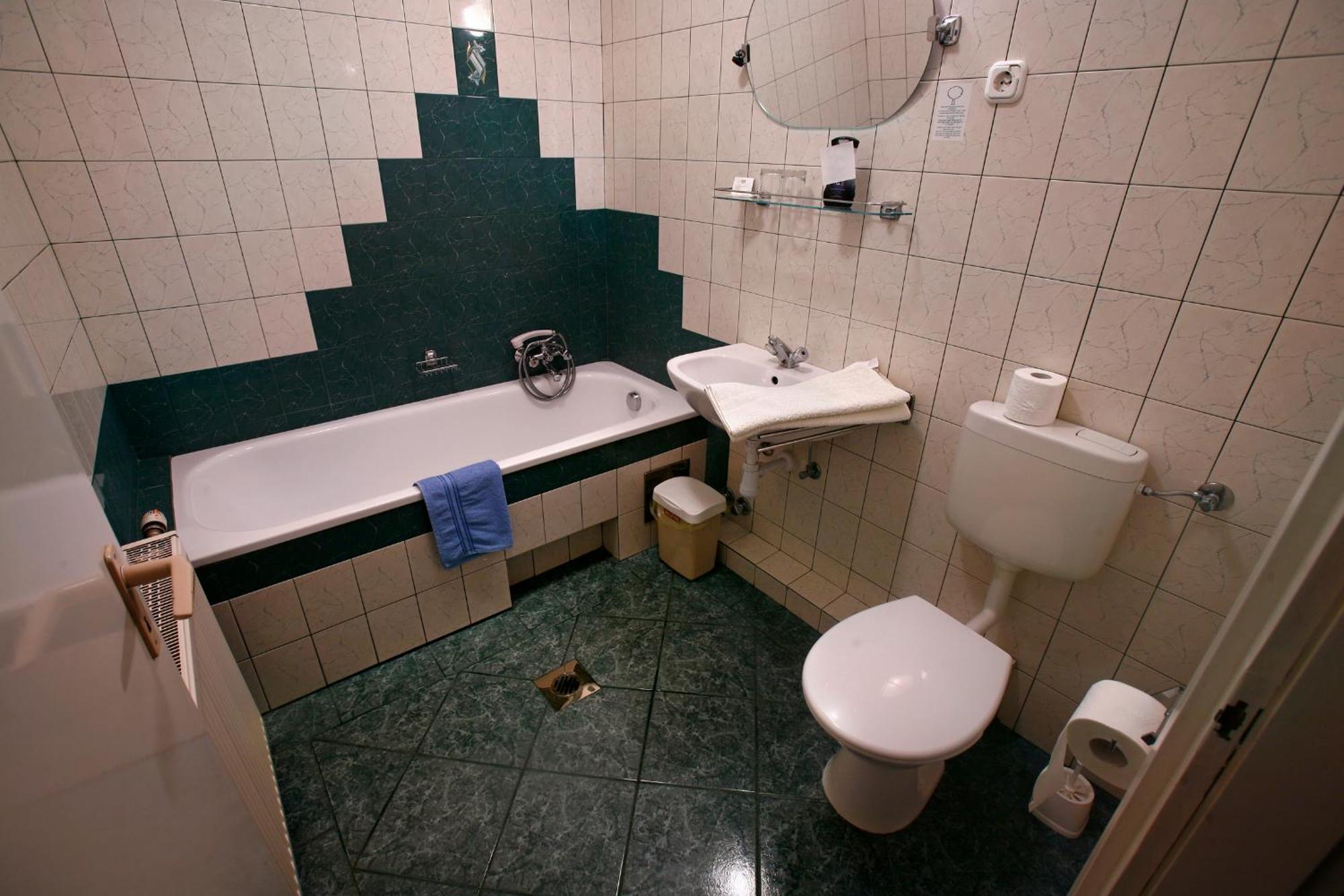 Hotel Keszi Panzio Budakeszi Esterno foto