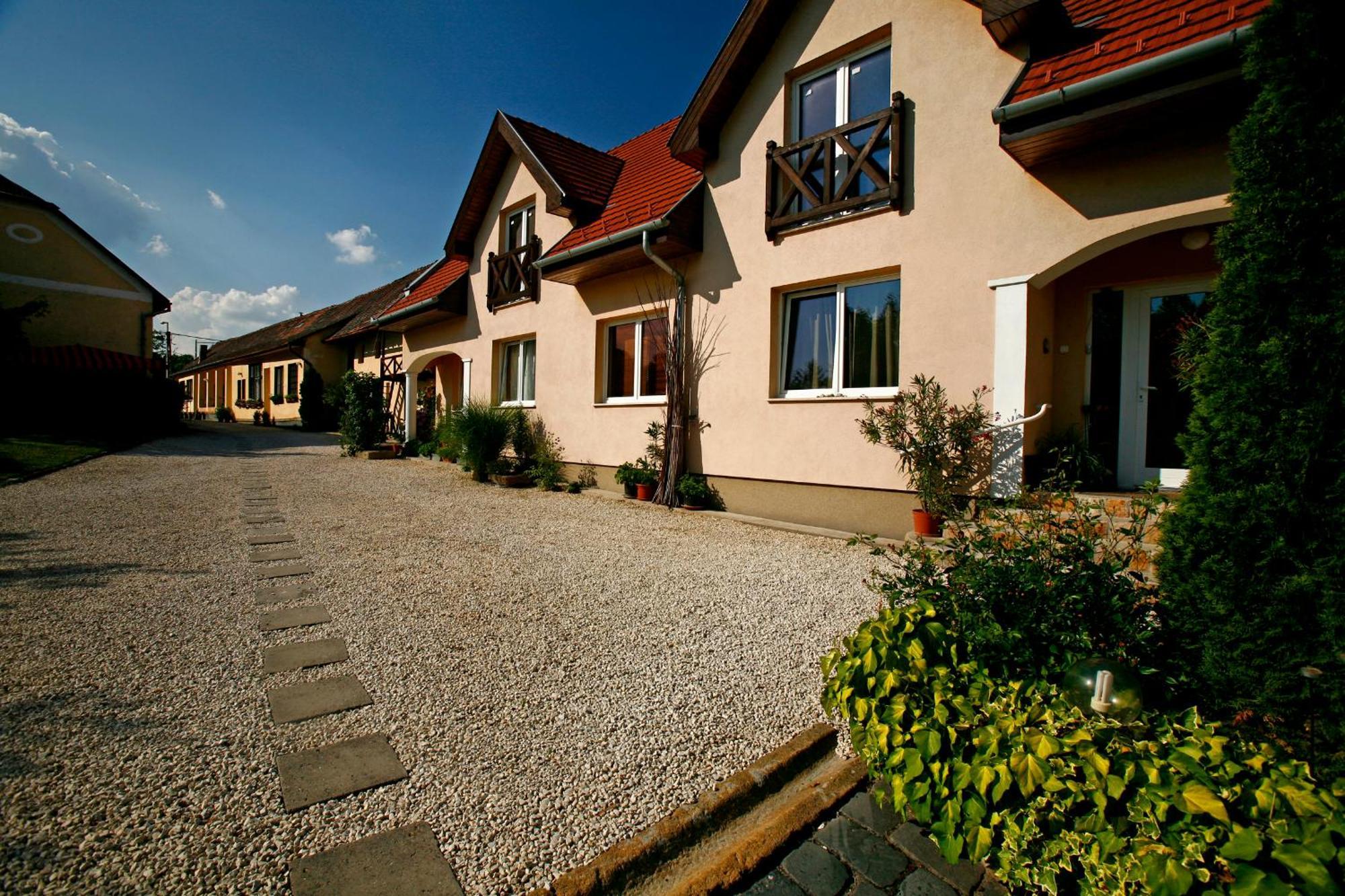 Hotel Keszi Panzio Budakeszi Esterno foto