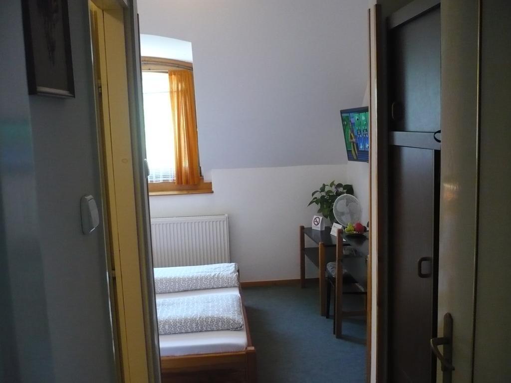 Hotel Keszi Panzio Budakeszi Esterno foto