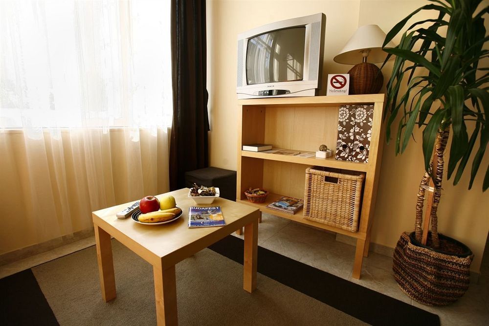Hotel Keszi Panzio Budakeszi Esterno foto